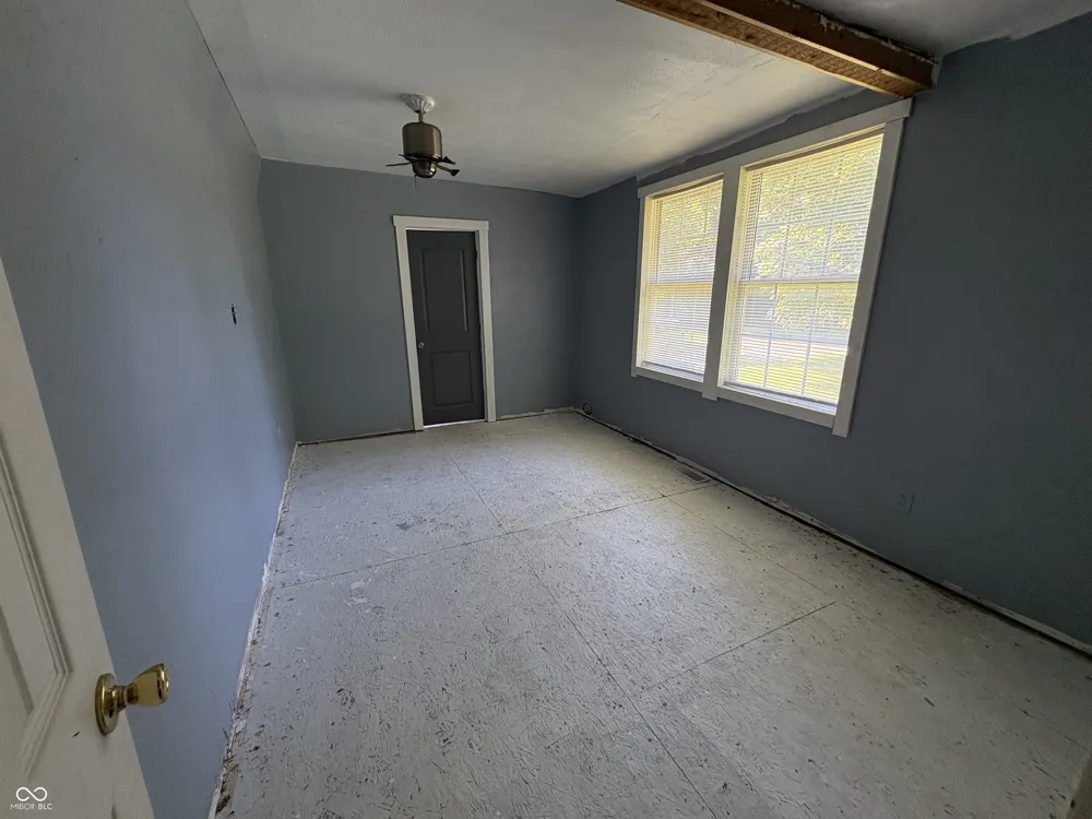 887 E State Road 42 E Cloverdale, IN 46120