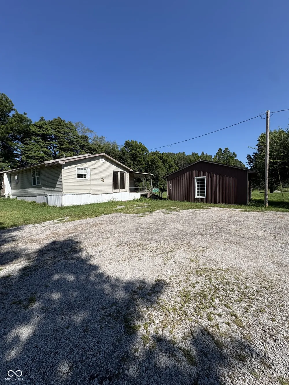 887 E State Road 42 E Cloverdale, IN 46120