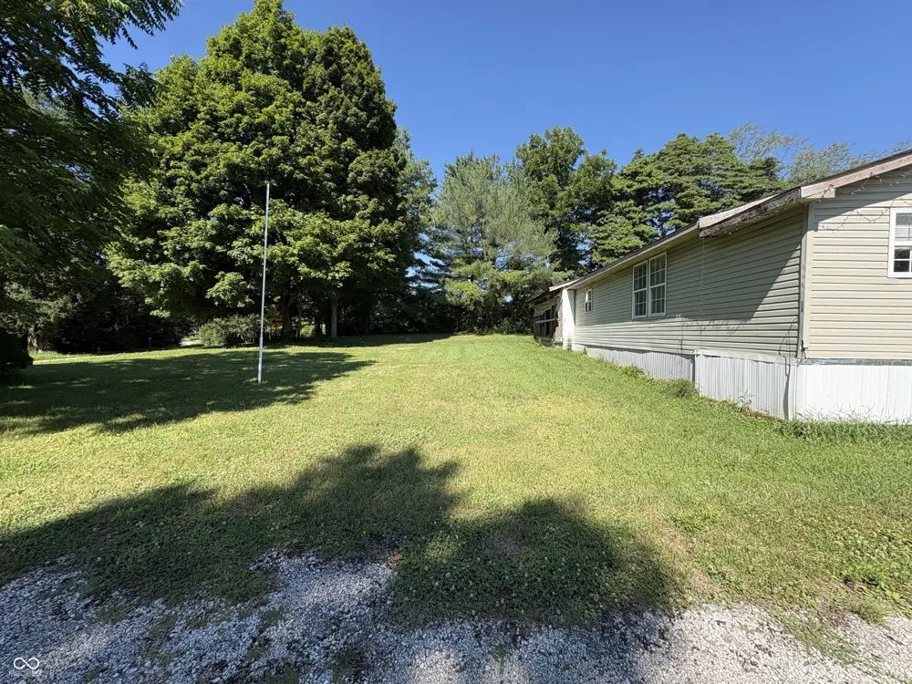 887 E State Road 42 E Cloverdale, IN 46120