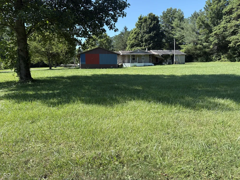 887 E State Road 42 E Cloverdale, IN 46120