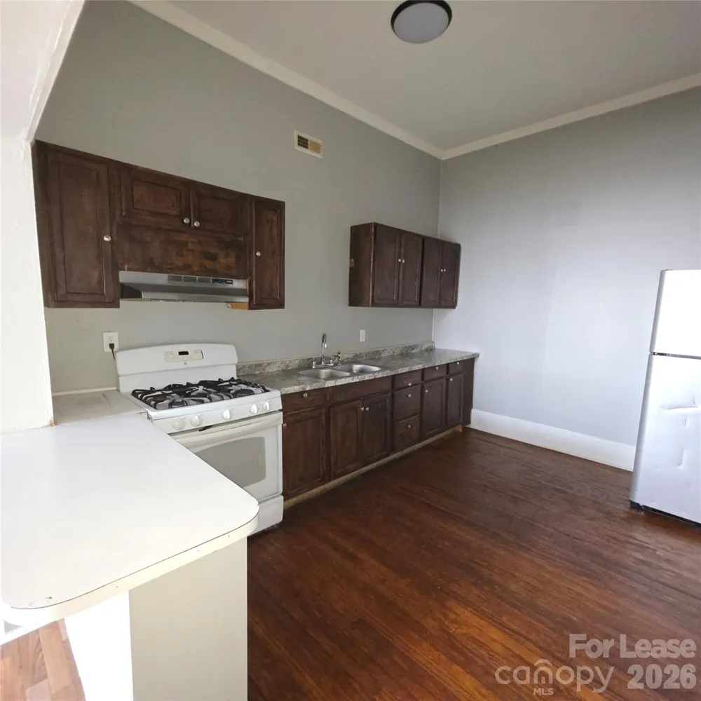 1909 E Ozark Avenue Gastonia, NC 28054