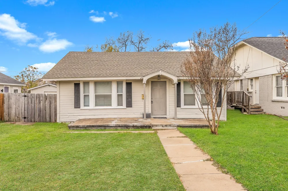 2820 Frazier Avenue Fort Worth, TX 76110