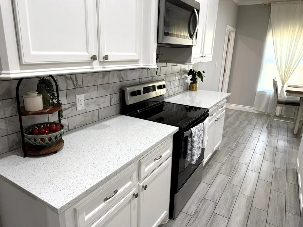 162 County Road 2221 Cleveland, TX 77327