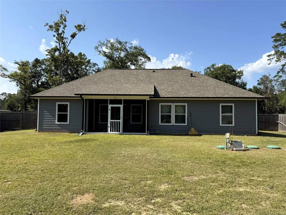 162 County Road 2221 Cleveland, TX 77327