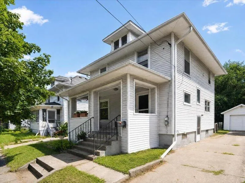 1017 Woodbridge Street Jackson City, MI 49203