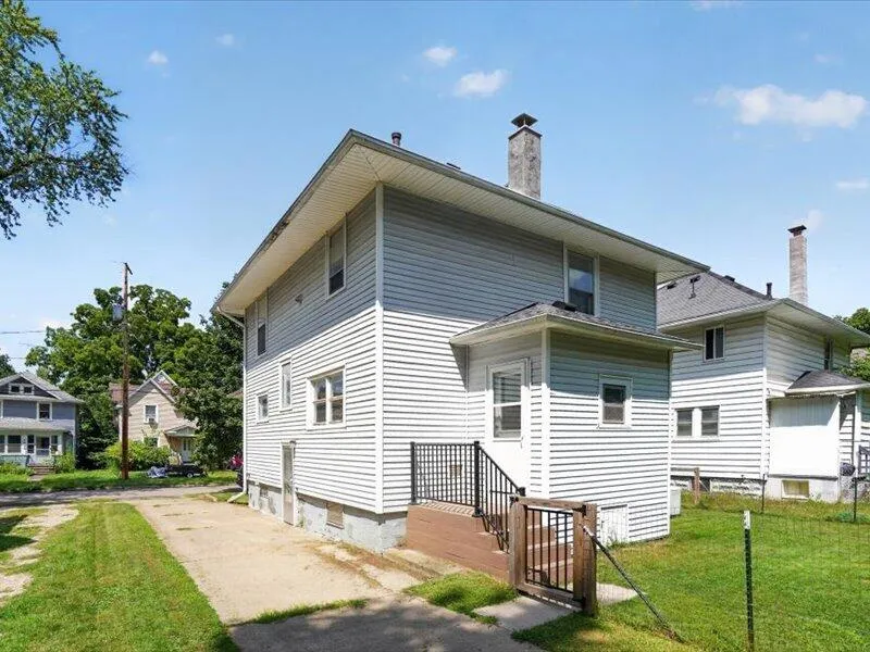 1017 Woodbridge Street Jackson City, MI 49203
