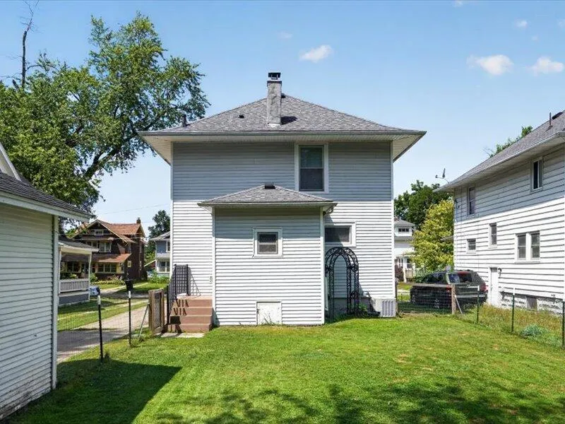 1017 Woodbridge Street Jackson City, MI 49203