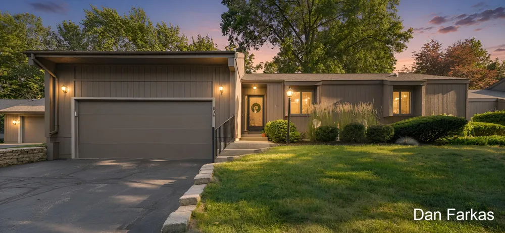 834 Brook Village Court Holland City, MI 49423