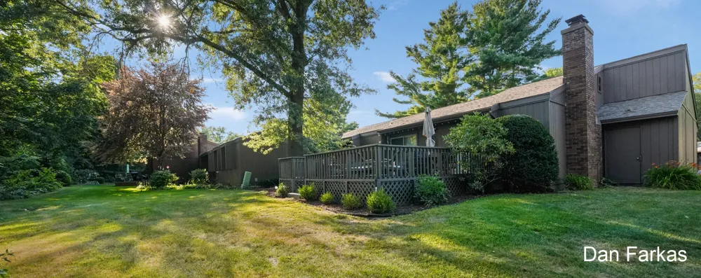 834 Brook Village Court Holland City, MI 49423