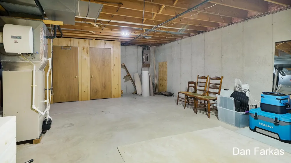 834 Brook Village Court Holland City, MI 49423