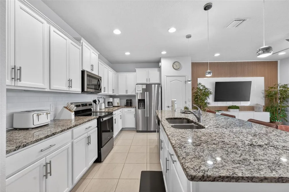 2417 DUBAI STREET Kissimmee, FL 34747