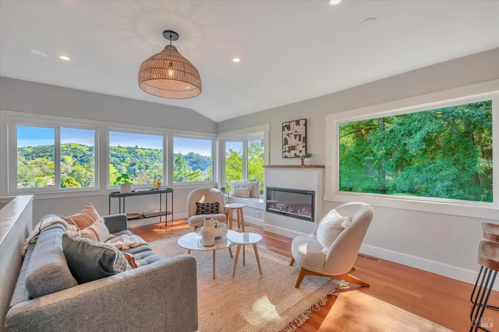 223 Scenic Road Fairfax, CA 94930