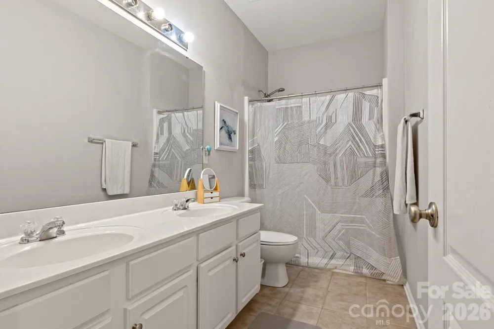 1334 Sarandon Drive Matthews, NC 28104