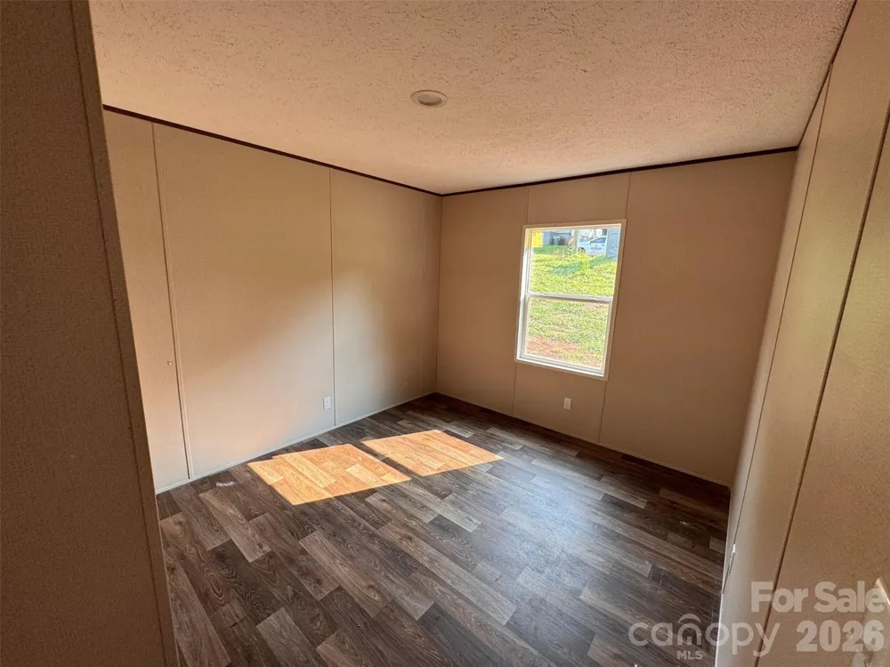 34 S Gaither Avenue Newton, NC 28658