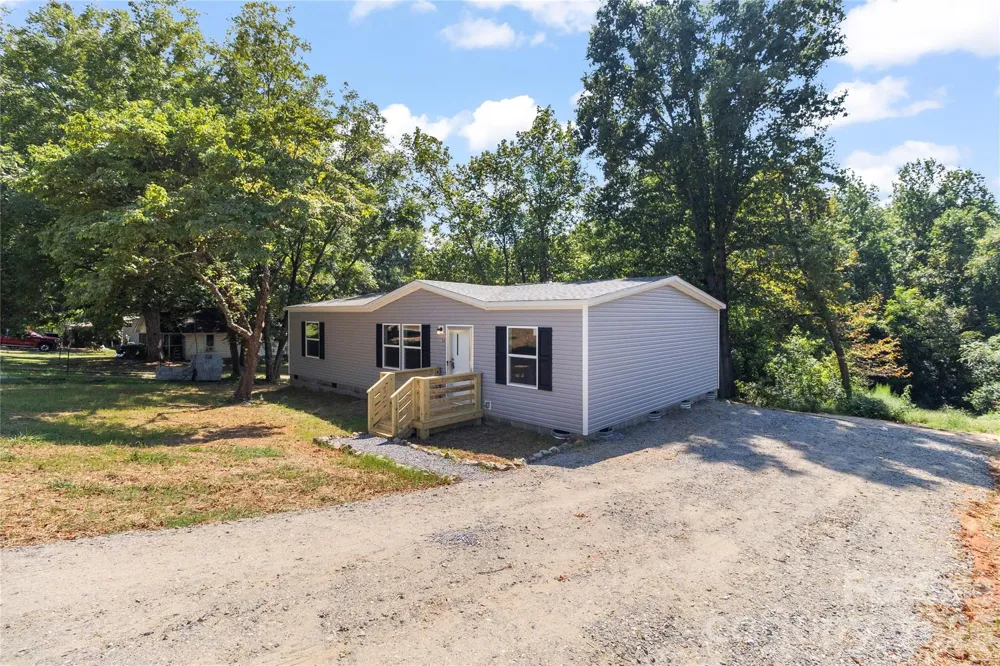34 S Gaither Avenue Newton, NC 28658