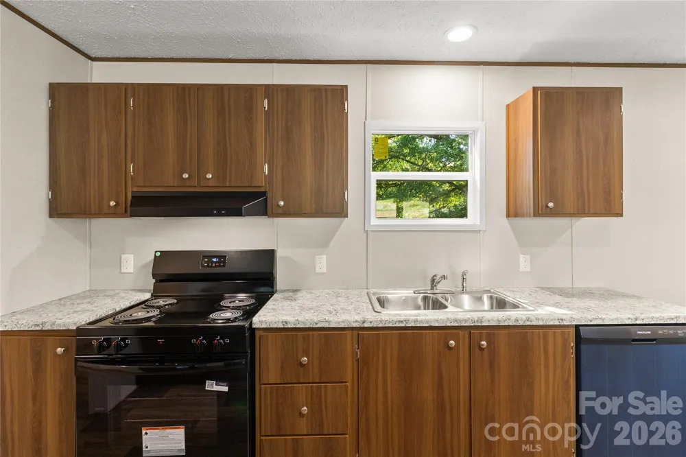 34 S Gaither Avenue Newton, NC 28658