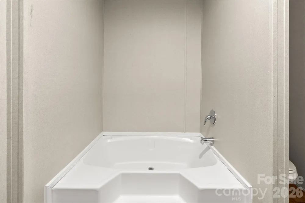 34 S Gaither Avenue Newton, NC 28658