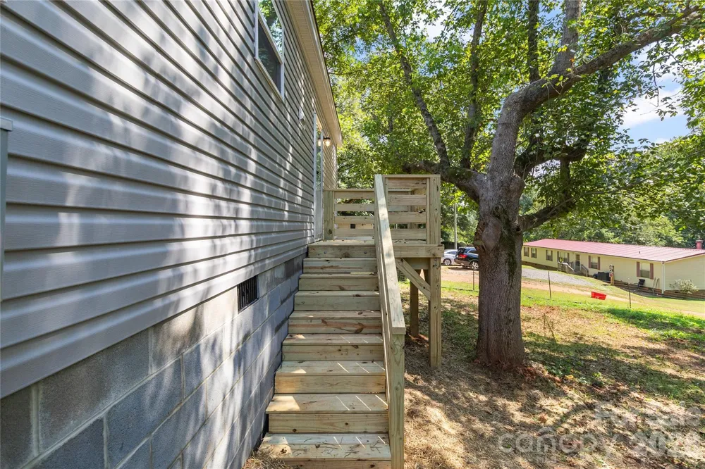 34 S Gaither Avenue Newton, NC 28658