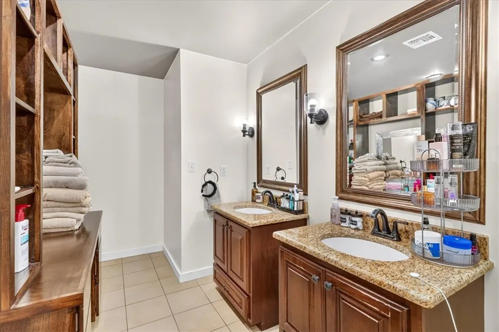 901 Upper Broadway Street #605 Corpus Christi, TX 78401