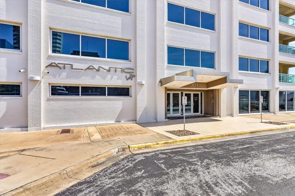 901 Upper Broadway Street #605 Corpus Christi, TX 78401