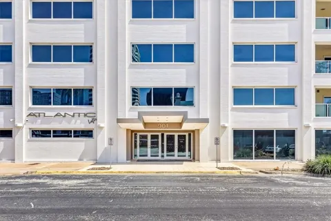 901 Upper Broadway Street #605