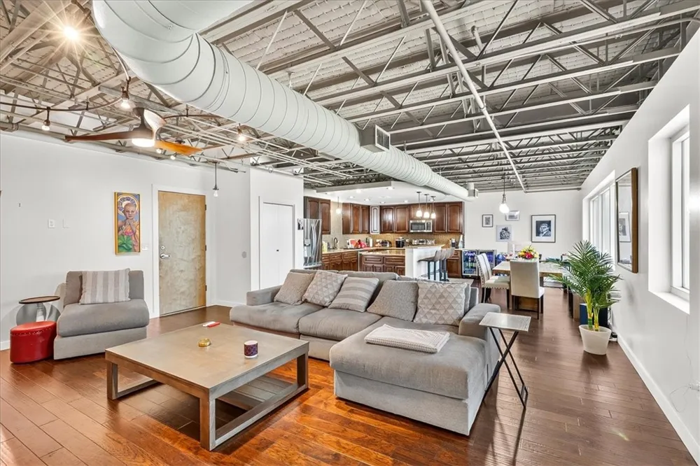 901 Upper Broadway Street #605 Corpus Christi, TX 78401