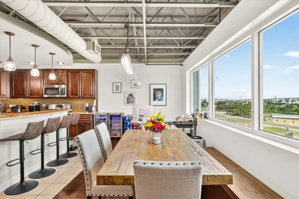 901 Upper Broadway Street #605 Corpus Christi, TX 78401