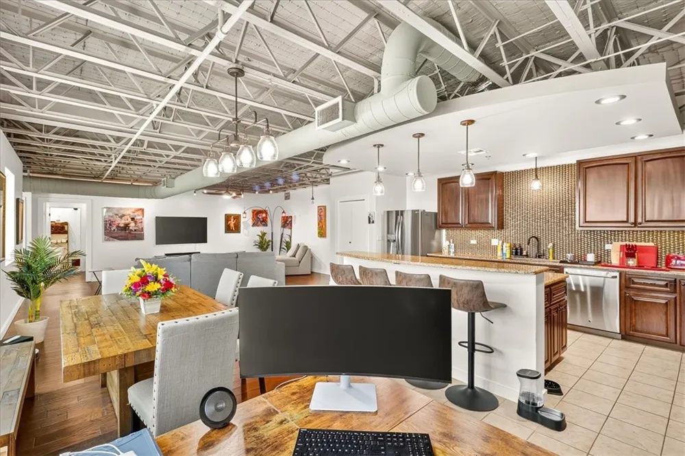 901 Upper Broadway Street #605 Corpus Christi, TX 78401