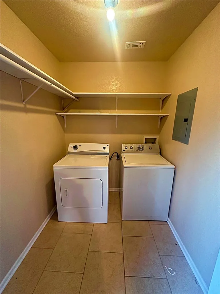 279 Edwards Avenue Charlotte, TX 78011
