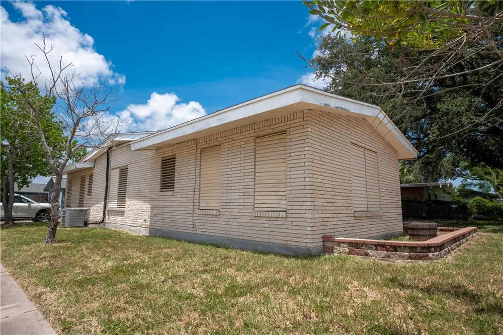 1333 Casa Verde Drive Corpus Christi, TX 78411