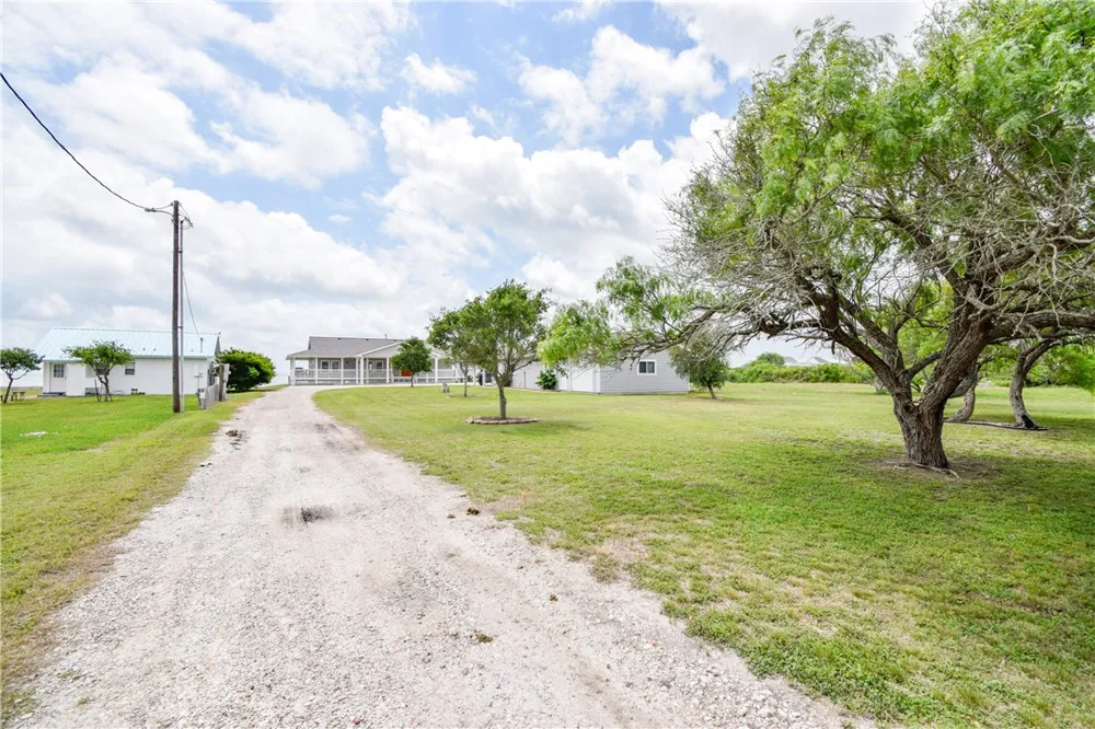 2006 First Street Bayside, TX 78340