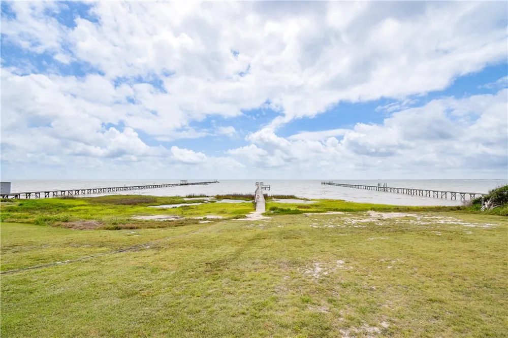 2006 First Street Bayside, TX 78340