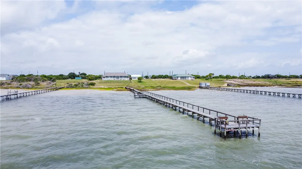 2006 First Street Bayside, TX 78340