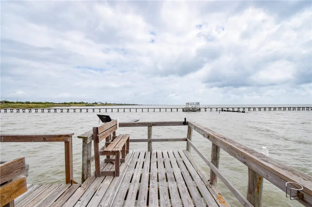 2006 First Street Bayside, TX 78340