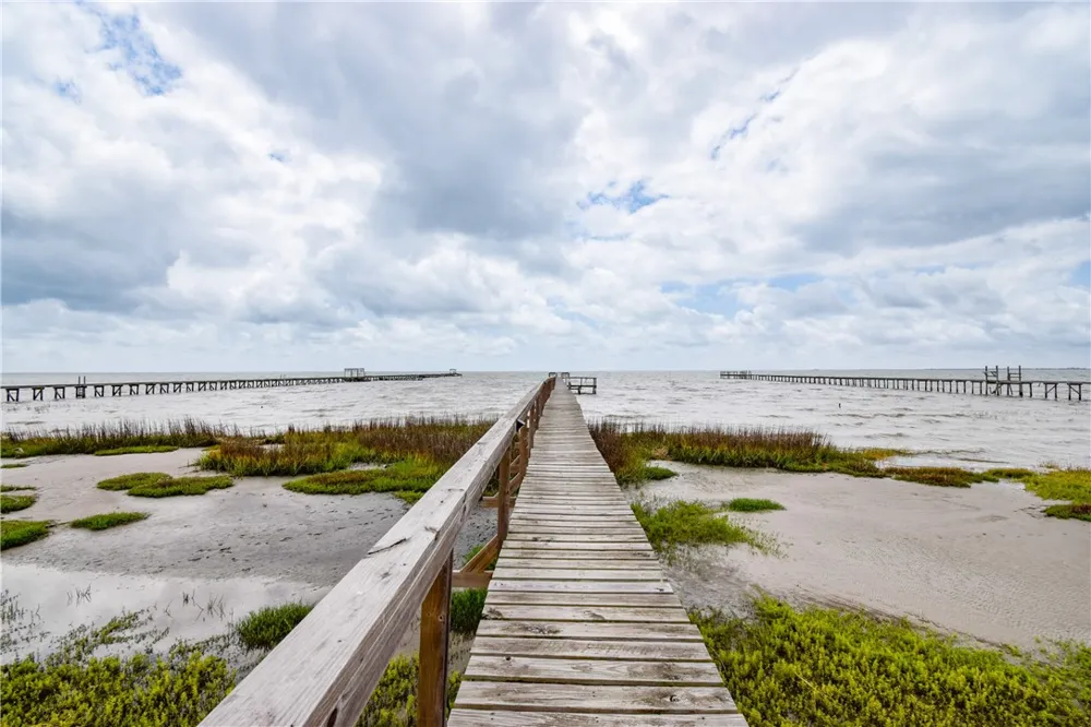 2006 First Street Bayside, TX 78340