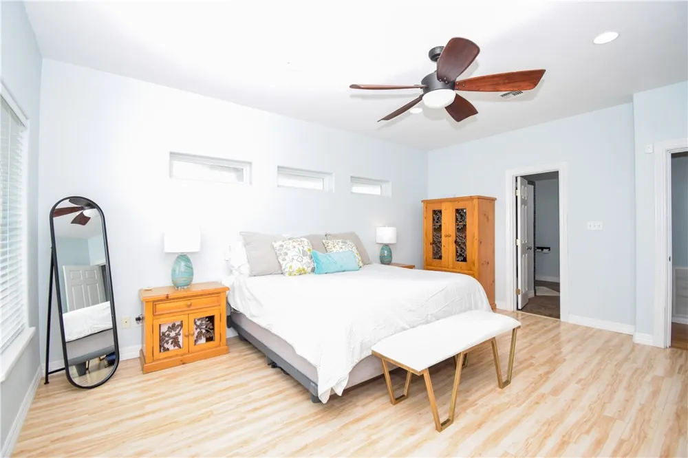 2006 First Street Bayside, TX 78340