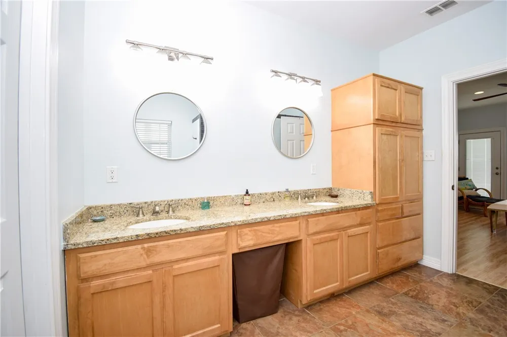 2006 First Street Bayside, TX 78340