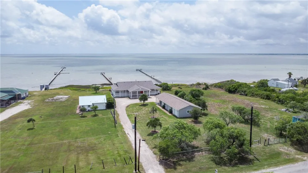 2006 First Street Bayside, TX 78340