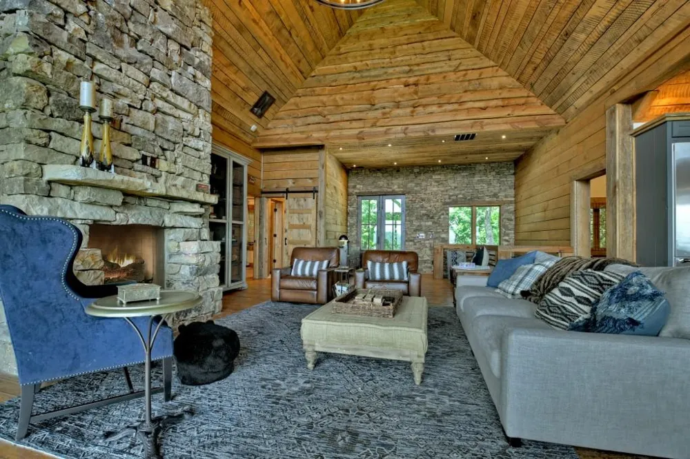 440 Cochise Road Blue Ridge, GA 30513