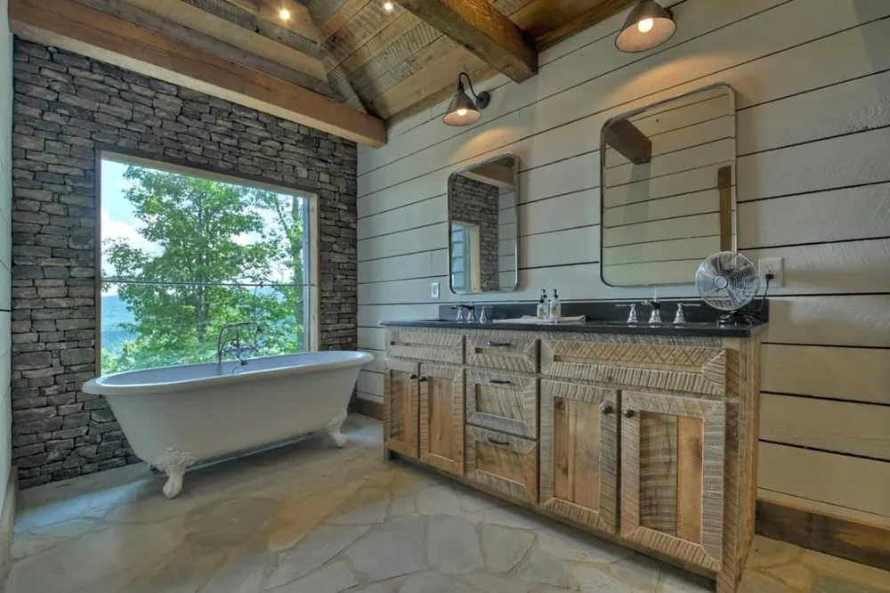 440 Cochise Road Blue Ridge, GA 30513