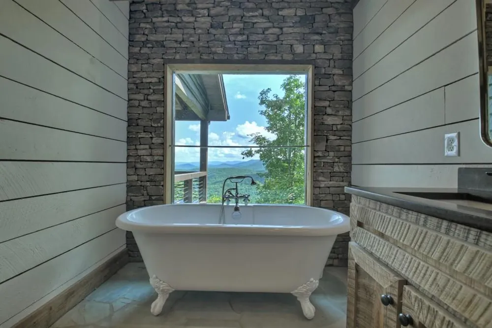 440 Cochise Road Blue Ridge, GA 30513