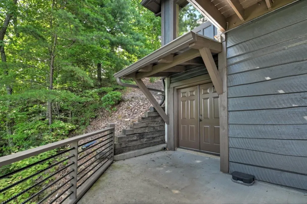 440 Cochise Road Blue Ridge, GA 30513