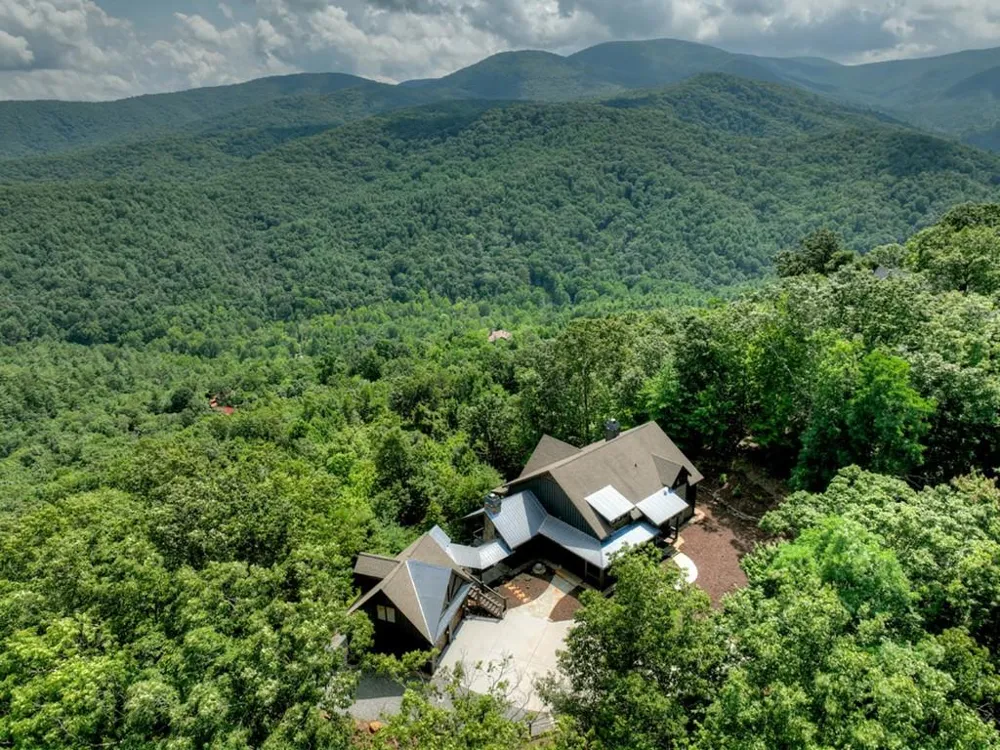 440 Cochise Road Blue Ridge, GA 30513