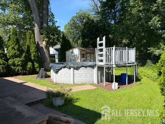 25 chase Avenue Avenel, NJ 07001