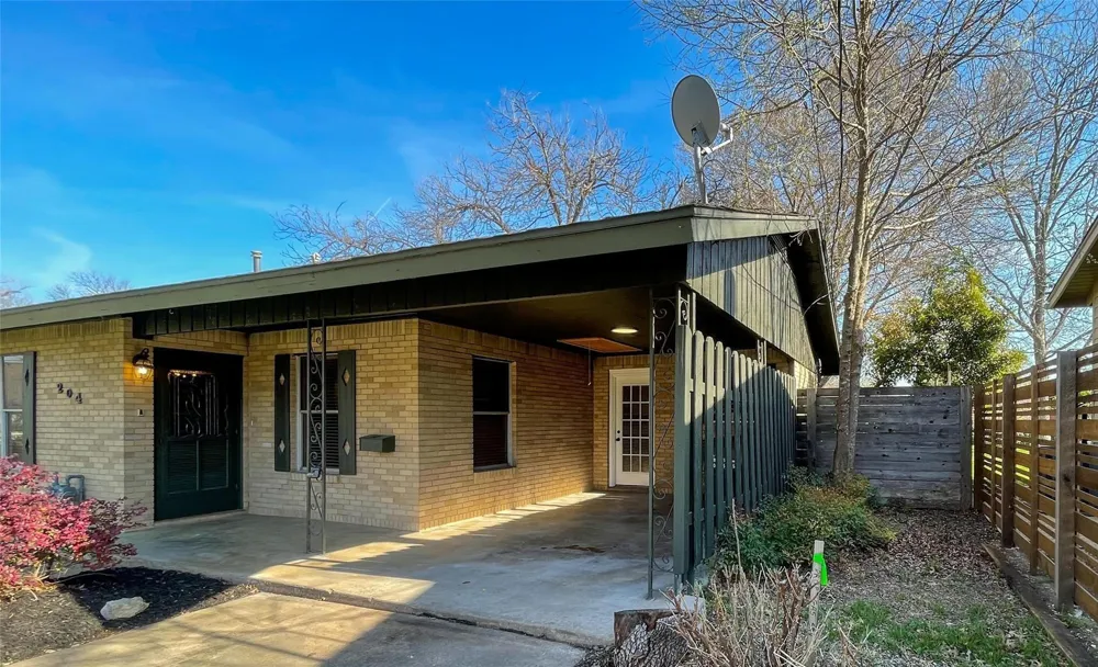 204 E 18th Street Georgetown, TX 78626