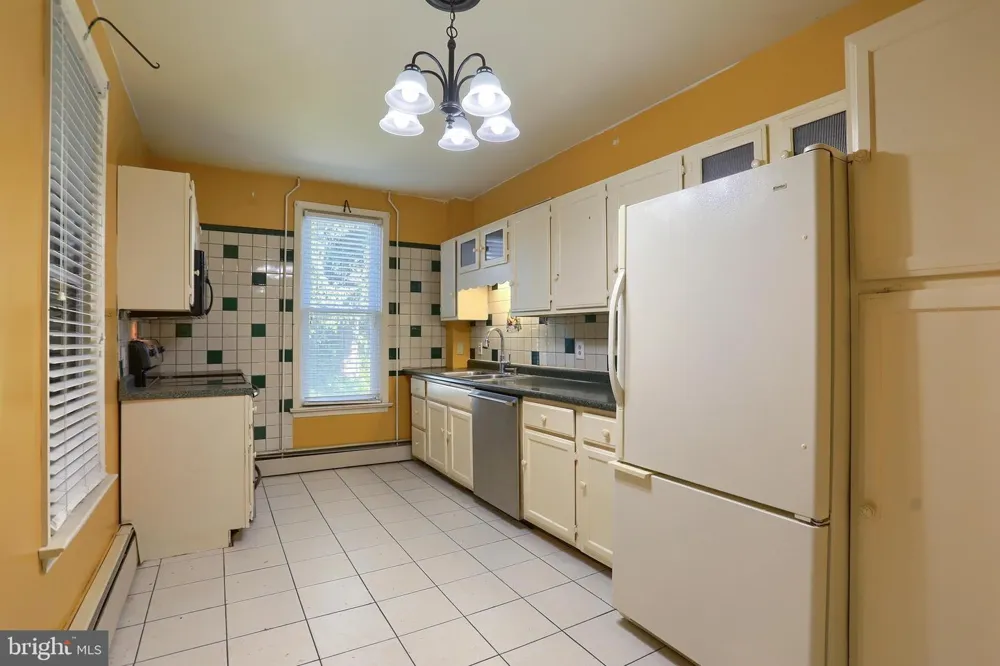402 S PENN STREET Shippensburg, PA 17257