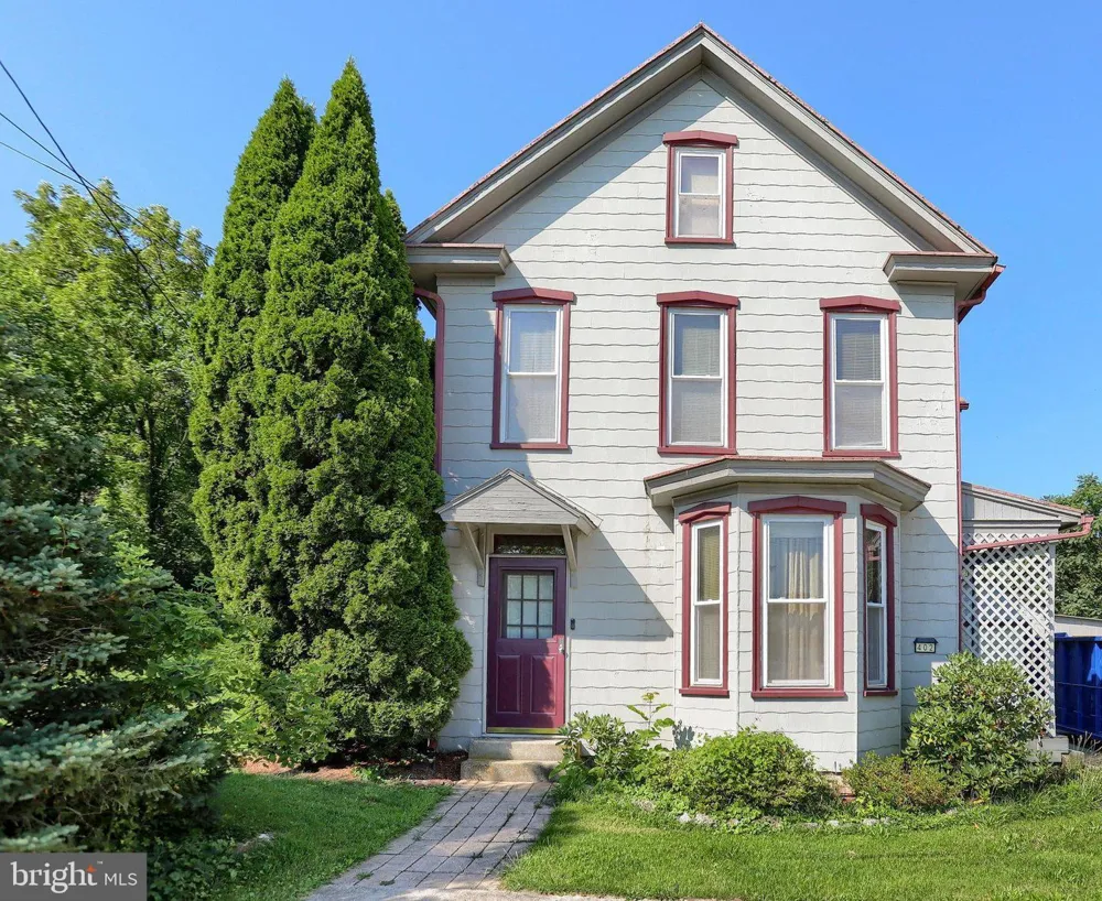 402 S PENN STREET Shippensburg, PA 17257