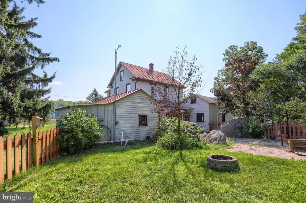 402 S PENN STREET Shippensburg, PA 17257