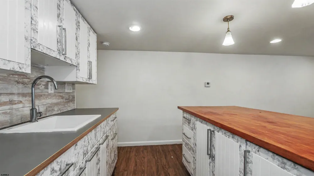 516 N Connecticut Ave Atlantic City, NJ 08401