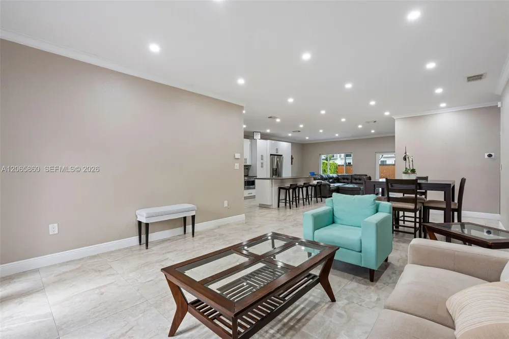 15717 SW 138th Ter Miami, FL 33196